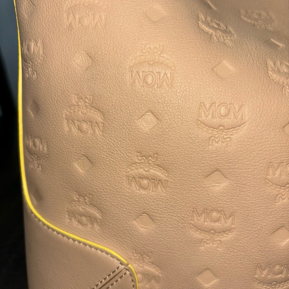 MCM Klara Shoulder leather Bag with Yellow Trim - Picture 3 of 15